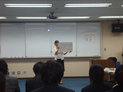 学生による模擬授業の場面です。