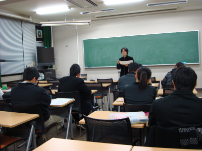院生からの意見を聴いています。