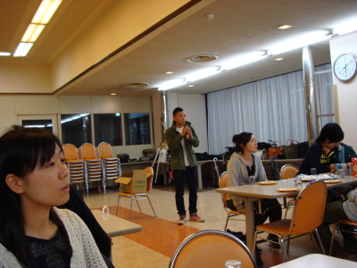企画係の高井さんの司会。