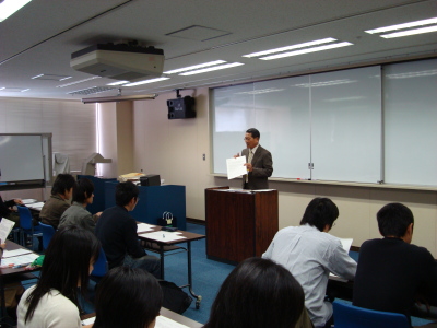 授業者は,体育科担当の松下健二先生です。