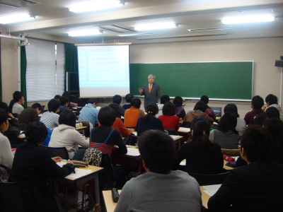 新学習指導要領が目指していることを具体的に話していただきました。